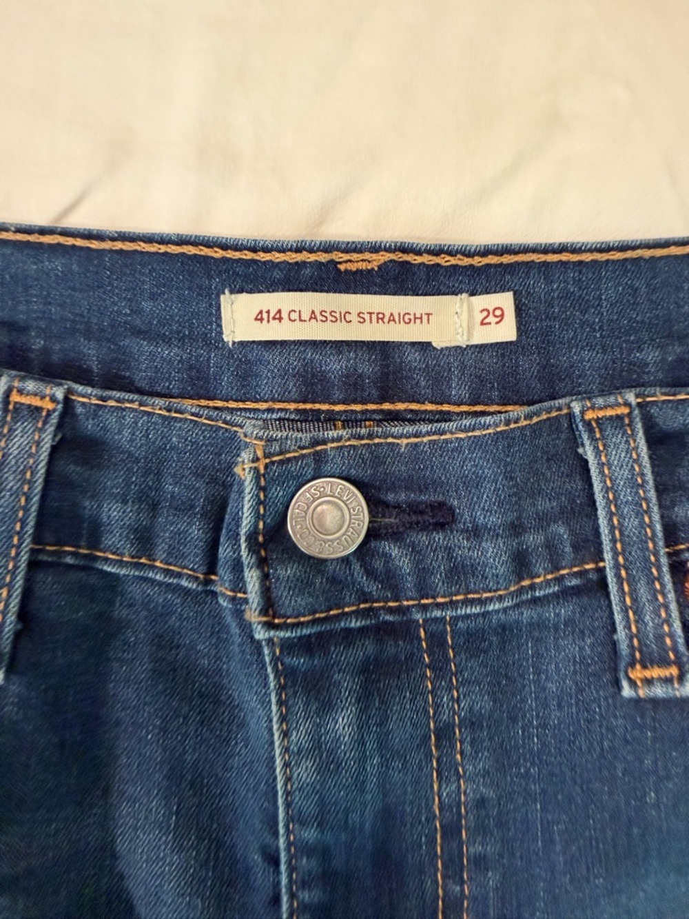 Levi's 414 Classic Straight Women's Denim in Medium-Dark Blue - Picture 4 of 7
